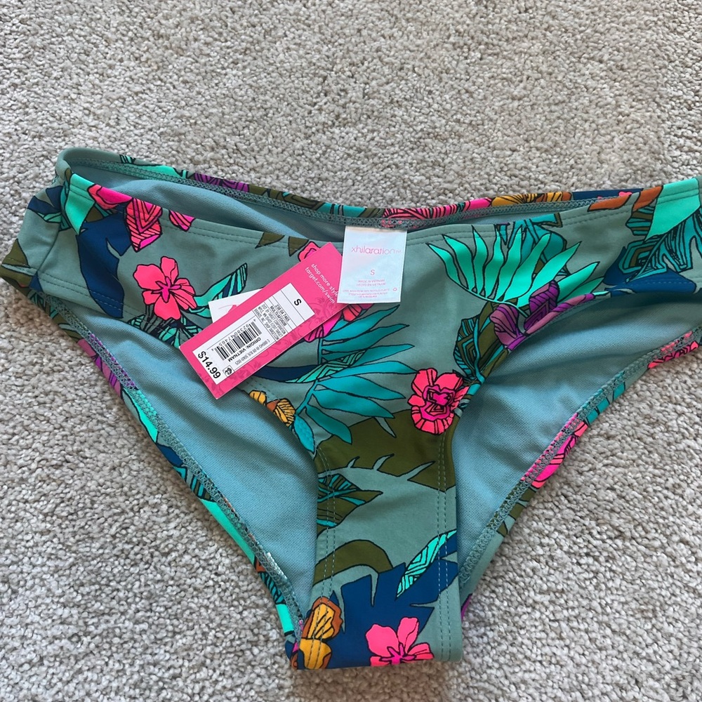 Bikini bottoms, size S, NWT